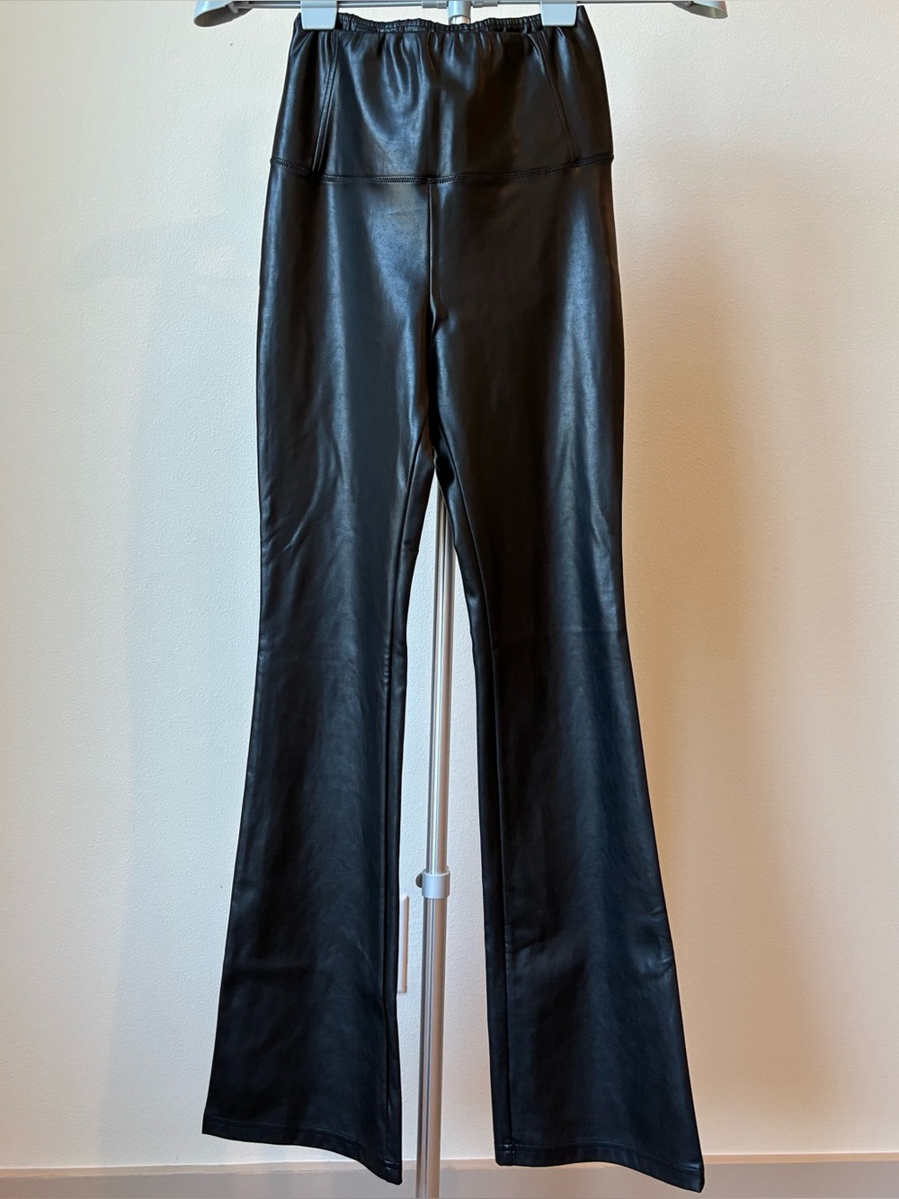 Wilfred Free Black Faux Leather High Rise Flare Pants Size Small